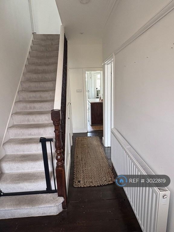 House in Twickenham - View 2