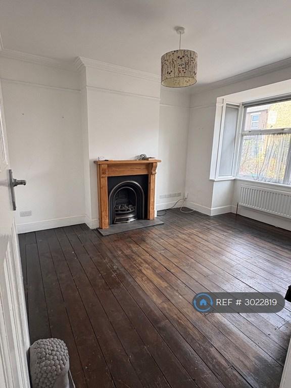 House in Twickenham - View 3