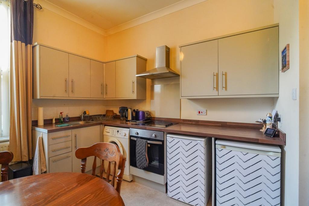 Apartment in Wakefield, West Yorkshire - View 4