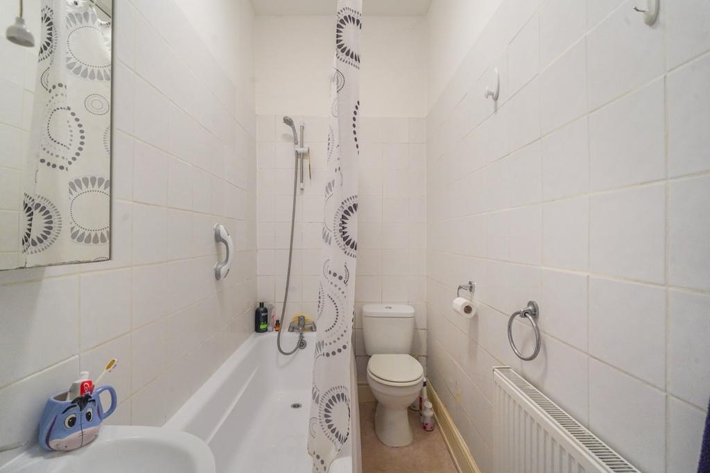 Apartment in Wakefield, West Yorkshire - More