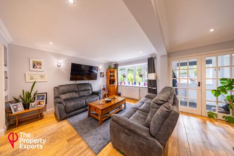 3 bedroom semi-detached house for sale, Holland Pines, Bracknell, RG12