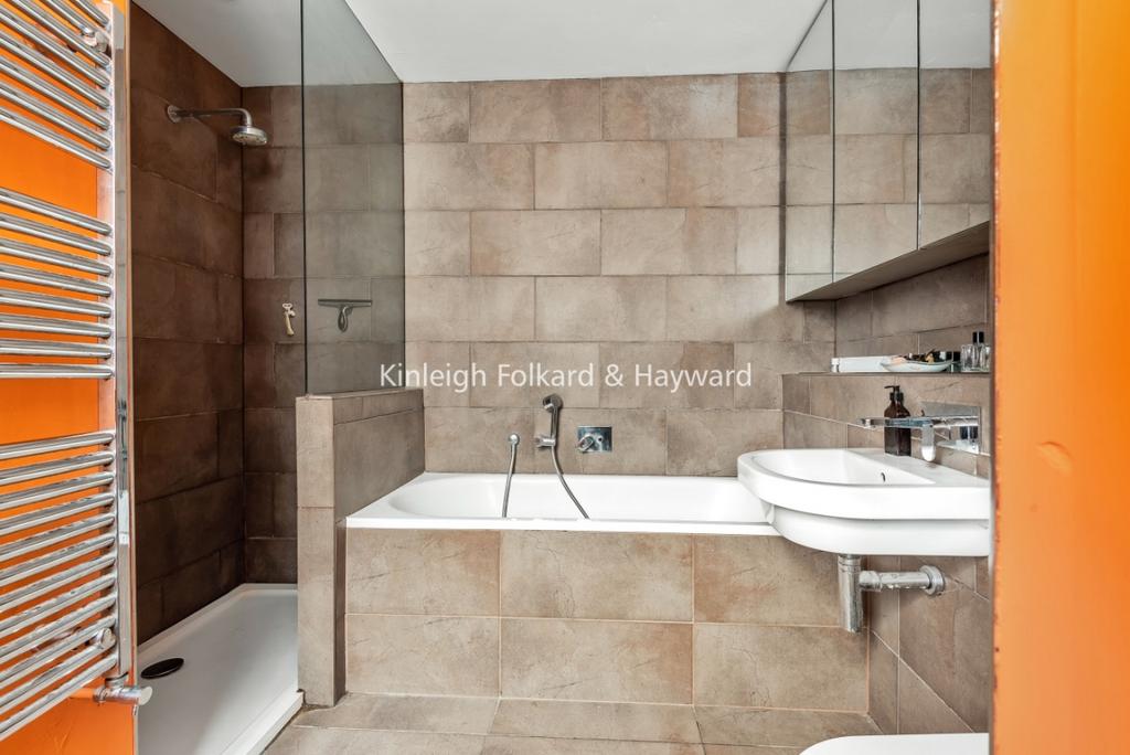 Apartment in London - View 2