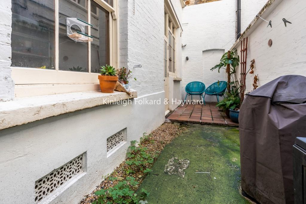 Apartment in London - More