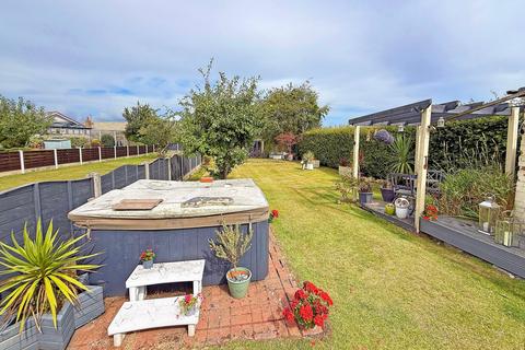 2 bedroom semi-detached bungalow for sale, Beckwith Road, Harrogate, HG2