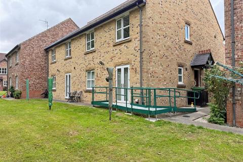 2 bedroom apartment for sale, John Gray Court, Willerby