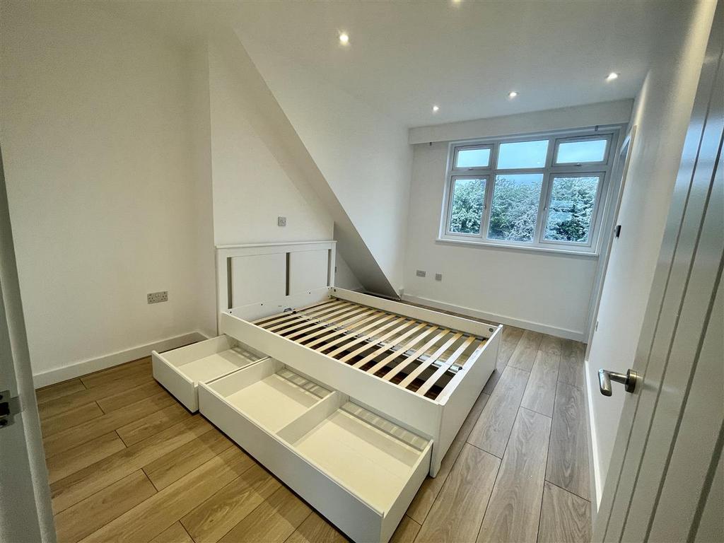 Apartment in Harrow - View 2