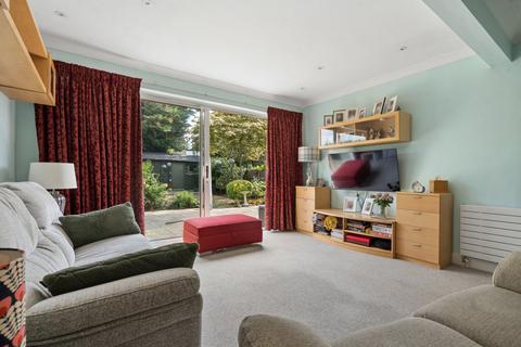 4 bedroom semi-detached house for sale, The Avenue, Pinner