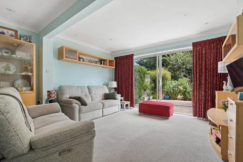 4 bedroom semi-detached house for sale, The Avenue, Pinner