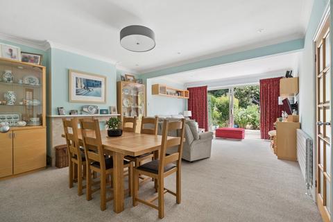 4 bedroom semi-detached house for sale, The Avenue, Pinner