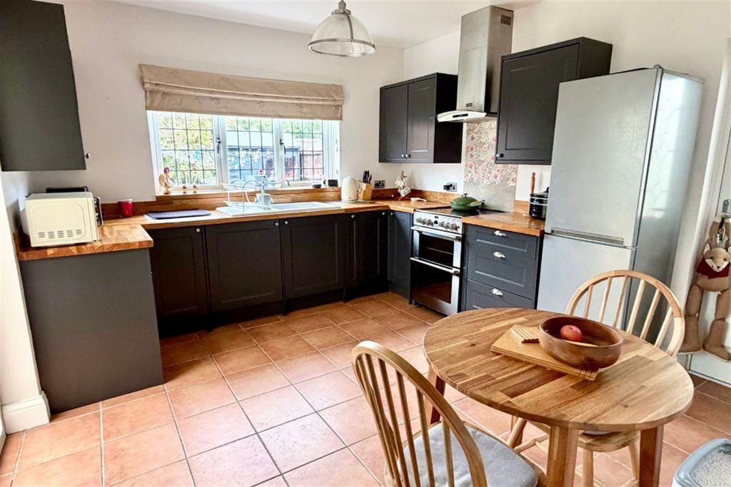 House in Nottingham - View 3
