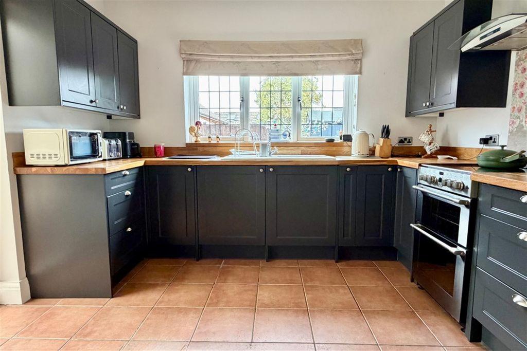 House in Nottingham - View 4
