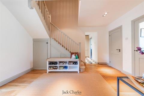 4 bedroom detached house for sale, Foalhurst Close, Tonbridge