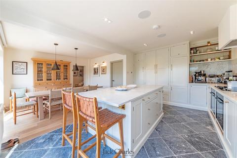 4 bedroom detached house for sale, Foalhurst Close, Tonbridge