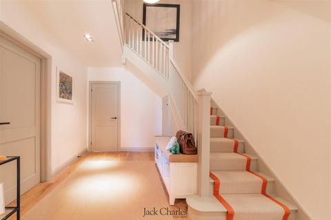 4 bedroom detached house for sale, Foalhurst Close, Tonbridge