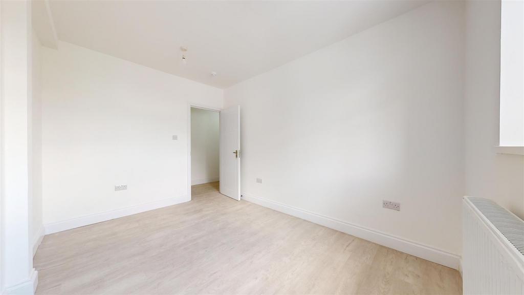House in Willesden Green - View 3