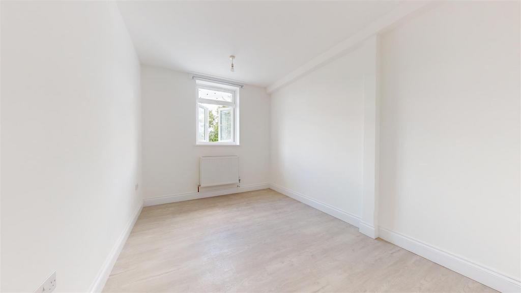 House in Willesden Green - View 4