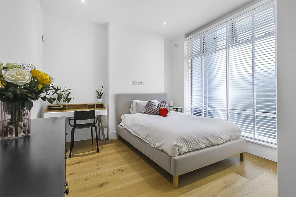 Apartment in London - View 4