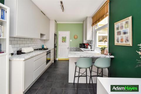 2 bedroom apartment for sale, 252 Long Lane, London N3