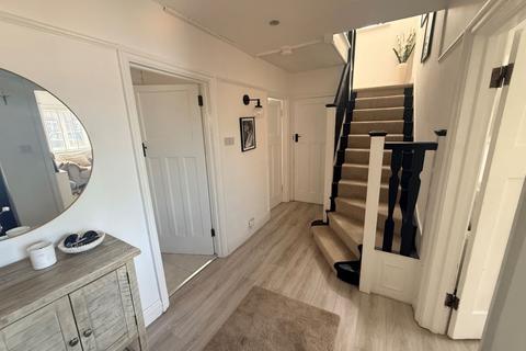 undefined, Pinner View, Harrow HA1