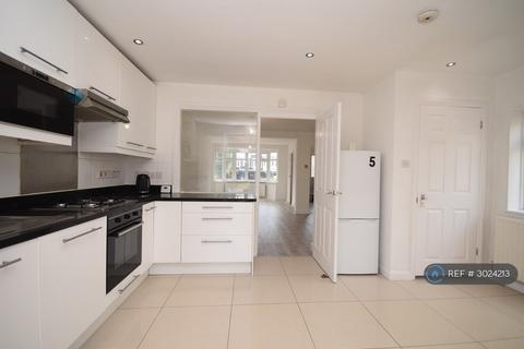 3 bedroom semi-detached house to rent, Somervell Road, Harrow, HA2