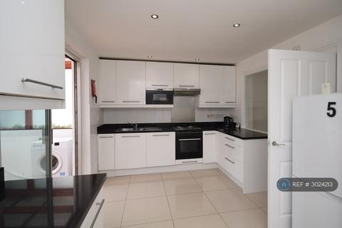 3 bedroom semi-detached house to rent, Somervell Road, Harrow, HA2