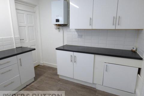 2 bedroom semi-detached house to rent, Torre Close, Middleton, Manchester, Greater Manchester, M24