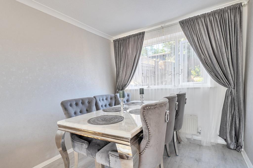 House in Tunbridge Wells - More