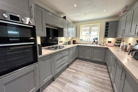3 bedroom semi-detached house for sale, Meliden Crescent, Wythenshawe