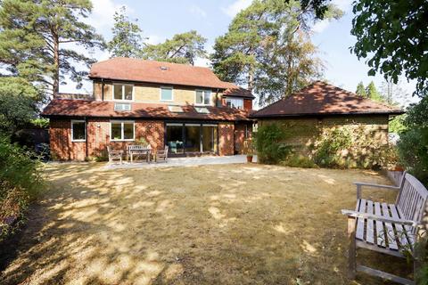Boundstone Road, Farnham, GU10