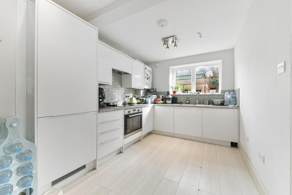 Apartment in London, West Norwood - More