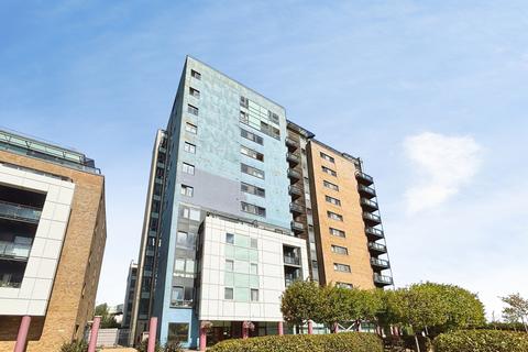 Studio for sale, Ferry Court, Cardiff