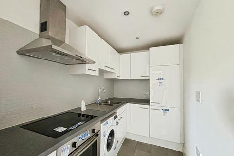 Studio for sale, Ferry Court, Cardiff