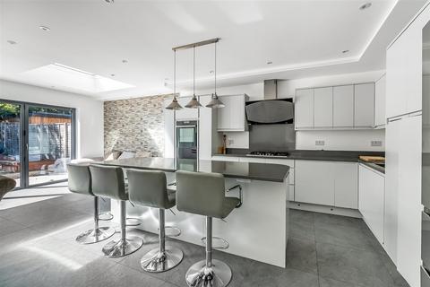 3 bedroom semi-detached house for sale, Summerville Gardens, Cheam Village