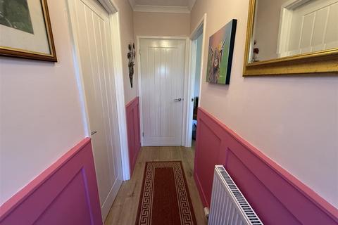 3 bedroom detached bungalow for sale, Kidwelly