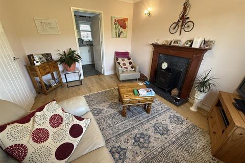 3 bedroom detached bungalow for sale, Kidwelly