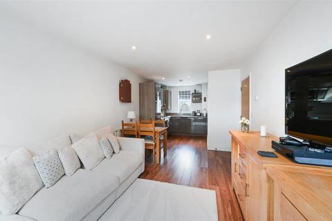 1 bedroom maisonette for sale, 2 Outwood Lane, Chipstead, Coulsdon