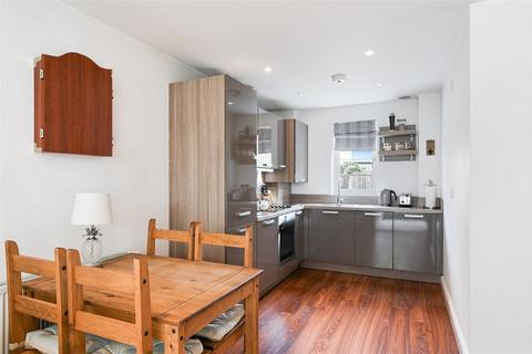 1 bedroom maisonette for sale, 2 Outwood Lane, Chipstead, Coulsdon