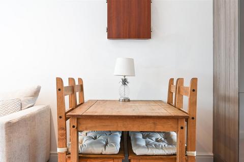 1 bedroom maisonette for sale, 2 Outwood Lane, Chipstead, Coulsdon