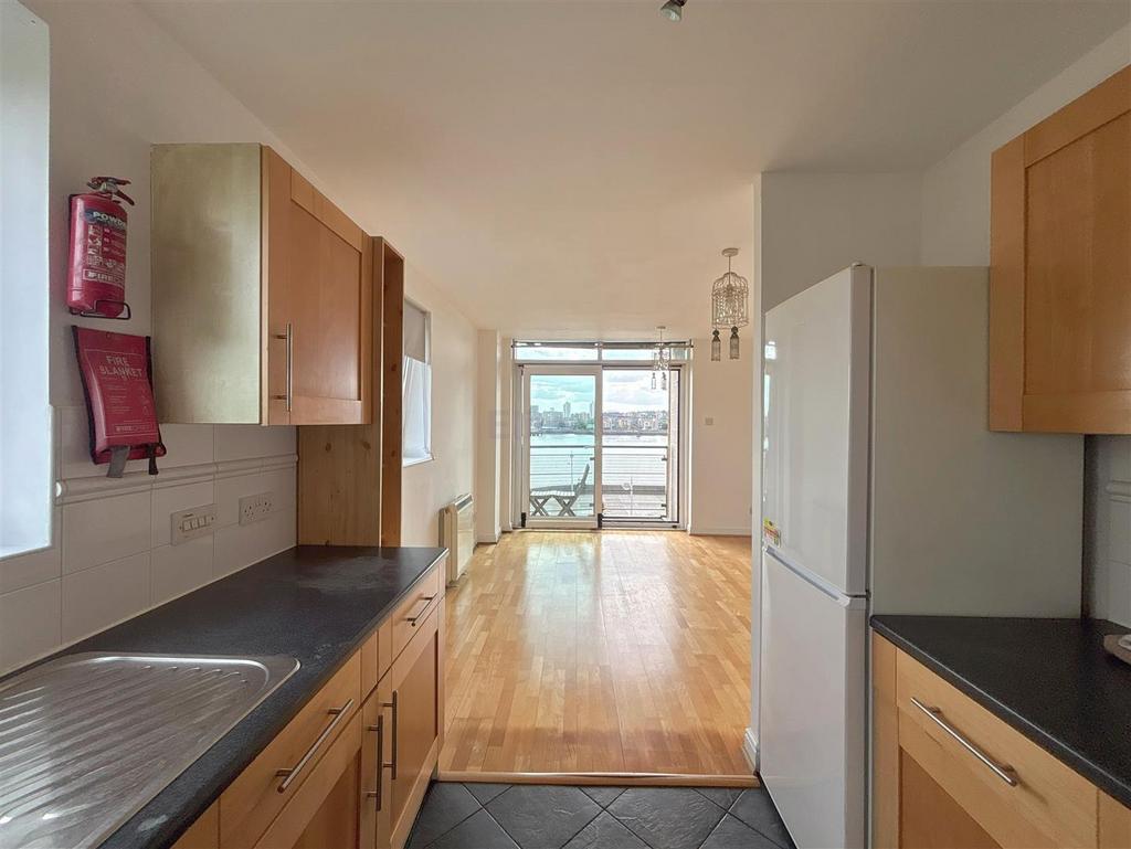Apartment in London - More
