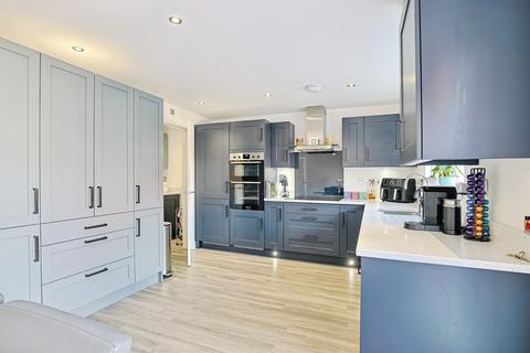 4 bedroom detached house for sale, Rawlinson Crescent, Bury St. Edmunds