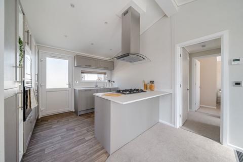 2 bedroom park home for sale, Bordon, Hampshire, GU35