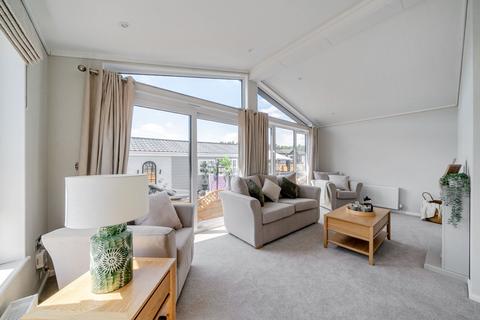 2 bedroom park home for sale, Bordon, Hampshire, GU35