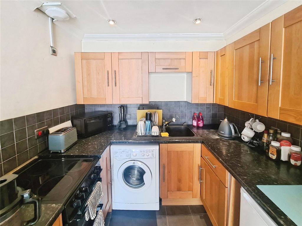 Apartment in Southampton, Western Docks, Hill - View 3