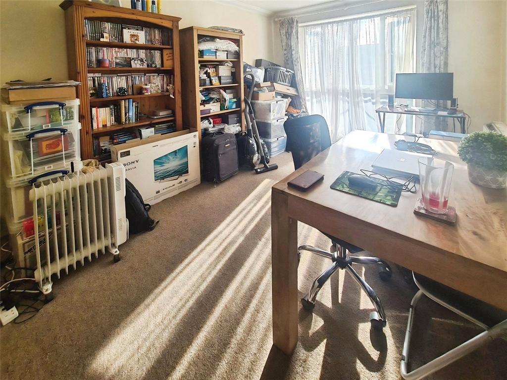 Apartment in Southampton, Western Docks, Hill - View 4