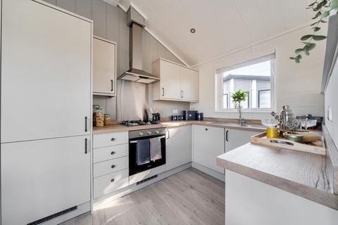 2 bedroom park home for sale, Bordon, Hampshire, GU35