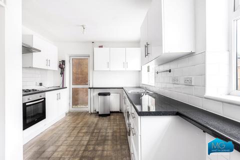 4 bedroom detached house for sale, Sunnydale Gardens, Mill Hill, London, NW7
