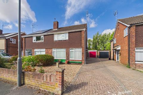 3 bedroom semi-detached house for sale, Dover Hedge, Aylesbury