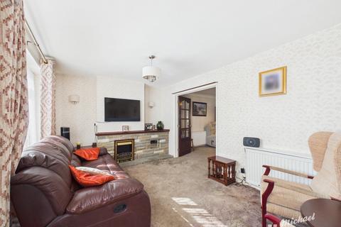 3 bedroom semi-detached house for sale, Dover Hedge, Aylesbury