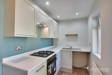 2 bedroom semi-detached house to rent, Deepdene Road, Seaburn, Sunderland
