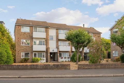 Queens Road, Hersham Village, KT12